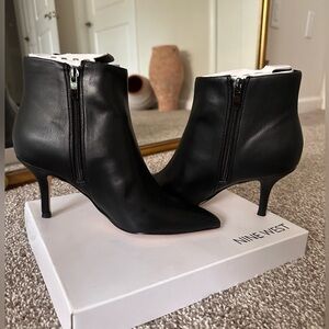 NINE WEST heel chelsea boots